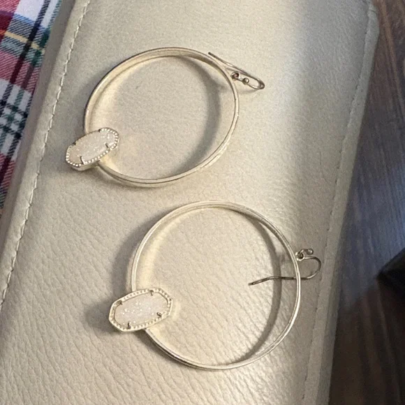 Kendra Scott silver Hoop Earrings - Picture 1 of 1
